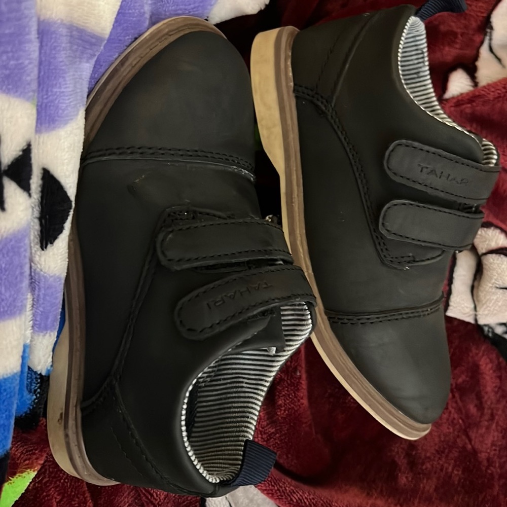 TAHARI BOYS/Toddler Dress Shoe Size 9